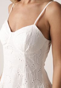 Born2be - Biała Ażurowa Sukienka z Bawełny o Rozkloszowanym Kroju na Ramiączkach Cheriny. Okazja: na co dzień, na imprezę. Kolor: biały. Materiał: bawełna. Długość rękawa: na ramiączkach. Wzór: ażurowy. Sezon: lato. Typ sukienki: proste. Styl: casual, elegancki #3