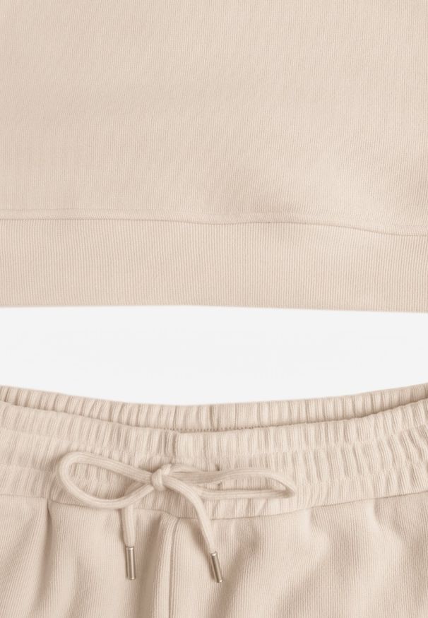 Born2be - Beżowy Bawełniany Komplet Dresowy z Bluzą i Spodniami Zansira. Kolor: beżowy. Materiał: bawełna, dresówka. Sport: turystyka piesza