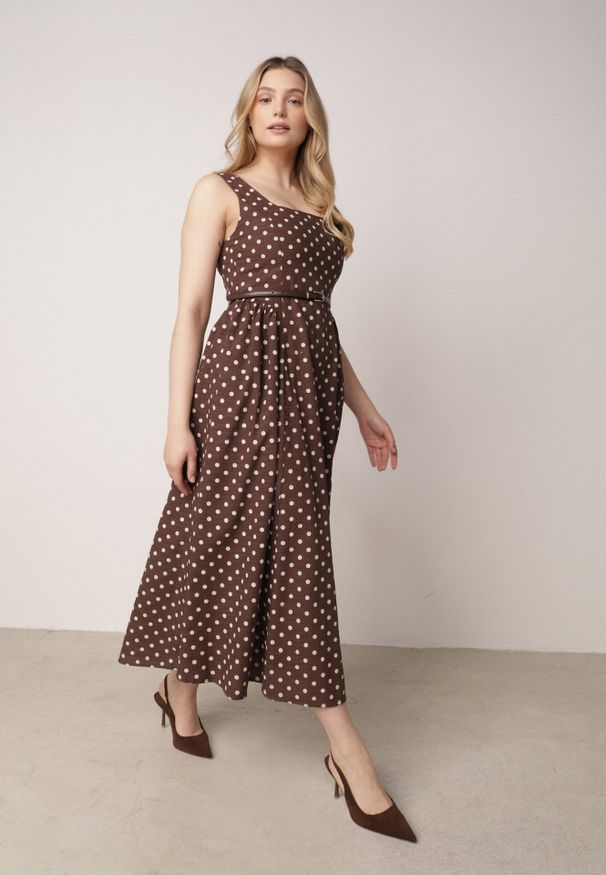 Born2be - Brązowa Bawełniano-Wiskozowa Sukienka Retro w Groszki o Rozkloszowanym Kroju Eviphaia. Okazja: na co dzień. Typ kołnierza: dekolt kwadratowy. Kolor: brązowy. Wzór: grochy. Typ sukienki: rozkloszowane, proste. Materiał: wiskoza, bawełna. Długość rękawa: bez rękawów. Sezon: lato. Styl: retro