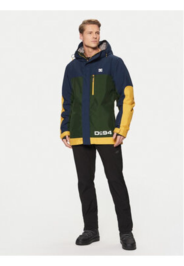 DC Kurtka snowboardowa Defiant ADYTJ03084 Granatowy Standard Fit. Kolor: niebieski. Materiał: syntetyk. Sport: snowboard