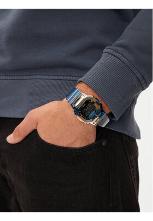 G-Shock Zegarek Street Spirit GM-5600SS-1ER Niebieski. Kolor: niebieski. Styl: street