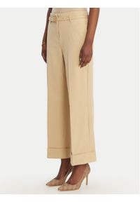 Guess Spodnie materiałowe W6GB17 W1894 Brązowy Regular Fit. Kolor: brązowy. Materiał: syntetyk #1