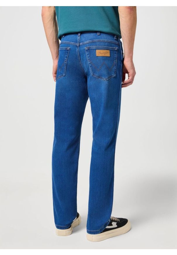 Wrangler - SPODNIE JEANSOWE MĘSKIE WRANGLER TEXAS RUSTIC 112352715. Okazja: do pracy, na co dzień. Styl: casual, klasyczny