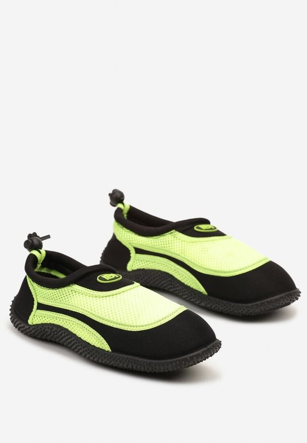 Born2be - Czarno-Zielone Płaskie Buty Sportowe do Wody Renelsea. Okazja: na co dzień, na plażę, na spacer. Zapięcie: bez zapięcia. Kolor: czarny. Materiał: len. Sezon: lato. Sport: pływanie, turystyka piesza