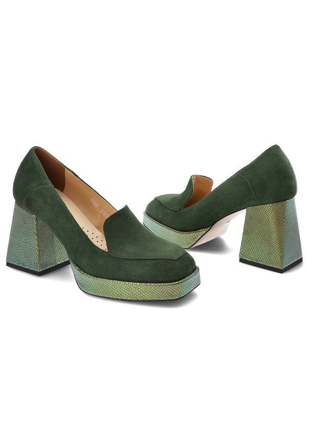 Zielone Półbuty Armodo Damskie Eleganckie Buty. Zapięcie: bez zapięcia. Kolor: zielony. Szerokość cholewki: normalna. Wzór: aplikacja. Materiał: zamsz, skóra. Sezon: wiosna. Obcas: na obcasie. Styl: elegancki. Wysokość obcasa: średni