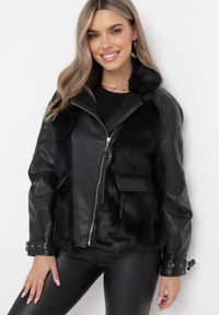 Born2be - Czarna Kurtka z Imitacji Skóry Ozdobiona Futerkiem Coumballe. Kolor: czarny. Materiał: skóra, futro. Wzór: aplikacja #1