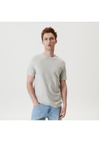 Sinsay - Koszulka basic - Kremowy. Kolor: kremowy