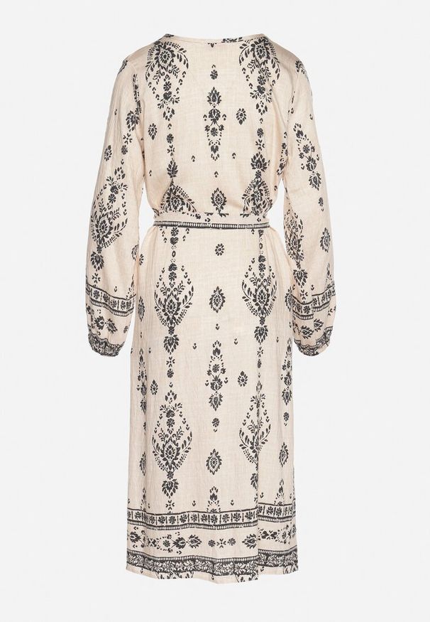 Born2be - Jasnobeżowa Sukienka we Wzory Boho Pudełkowa z Paskiem w Talii Lisanea. Okazja: na co dzień. Kolor: beżowy. Materiał: materiał. Długość rękawa: długi rękaw. Typ sukienki: w kształcie A. Styl: boho