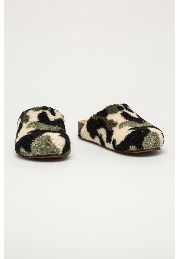 Steve Madden - Kapcie Vesa. Nosek buta: okrągły. Kolor: zielony. Materiał: guma