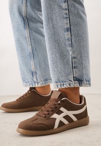 Born2be - Brązowe Sneakersy na Kauczukowej Podeszwie z Geometrycznym Wzorem Sewtila. Okazja: na co dzień. Kolor: brązowy. Materiał: kauczuk. Wzór: geometria #7