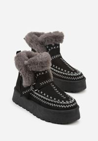 Renee - Czarne Śniegowce na Platformie z Futerkiem i Haftowanym Wzorem Celatusa. Okazja: na co dzień. Kolor: czarny. Materiał: futro. Wzór: haft. Sezon: zima. Obcas: na platformie. Styl: casual #6