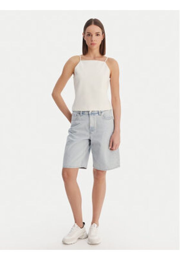 Calvin Klein Jeans Szorty jeansowe LV047F673G Czarny Loose Fit. Kolor: czarny. Materiał: jeans, bawełna