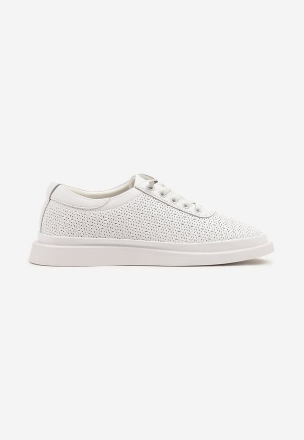 Born2be - Białe Skórzane Sneakersy Ozdobione Aplikacją i Perforacją Taneorisa. Okazja: na co dzień. Kolor: biały. Materiał: skóra. Wzór: aplikacja