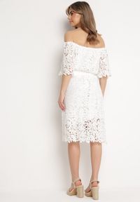 Born2be - Biała Sukienka Koronkowa z Gumką przy Dekolcie z Paskiem Inessias. Kolor: biały. Materiał: koronka. Długość rękawa: krótki rękaw #7