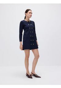 Reserved - Sukienka z dwurzędowym zapięciem - granatowy. Kolor: niebieski. Materiał: wiskoza, dzianina. Wzór: gładki. Typ sukienki: proste #1