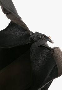 Born2be - Czarna Torebka Typu Shopper z Saszetką Fesandia. Kolor: czarny. Styl: casual #3