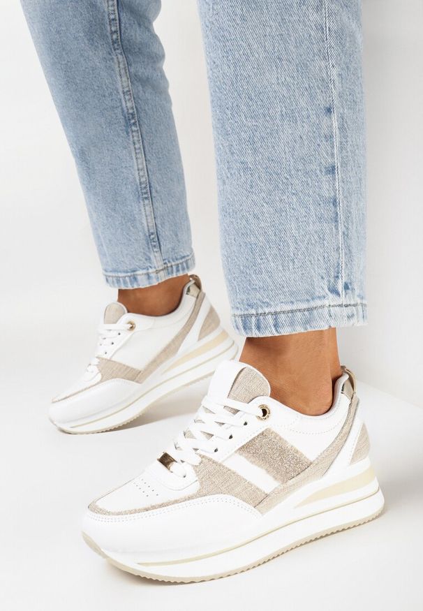 Born2be - Beżowe Sneakersy na Grubej Podeszwie z Materiałowymi Wstawkami i Brokatem Omifa. Kolor: beżowy. Materiał: materiał. Wzór: aplikacja
