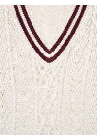 Big-Star - Sweter damski z wiskozy z dekoltem v-neck kremowy Cyntylia 102. Kolor: kremowy. Materiał: wiskoza. Wzór: ze splotem. Styl: klasyczny