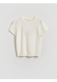 Reserved - Sweter z krótkim rękawem - złamana biel. Materiał: wiskoza, dzianina. Długość rękawa: krótki rękaw. Długość: krótkie