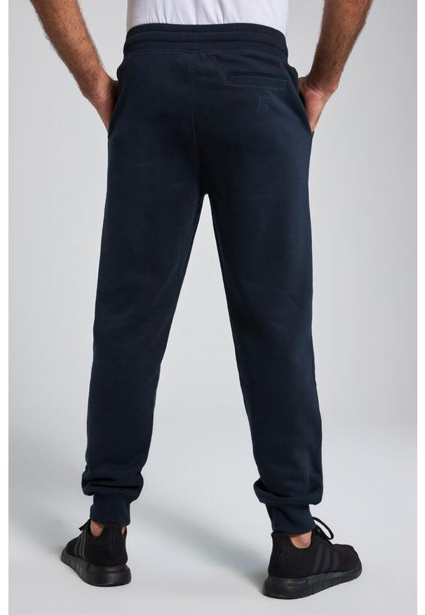JAY-PI - Męskie Spodnie dresowe ściągane sznurkiem nowoczesny krój do roz. 8XL. Kolekcja: plus size. Kolor: niebieski. Materiał: materiał, poliester, bawełna. Długość: długie
