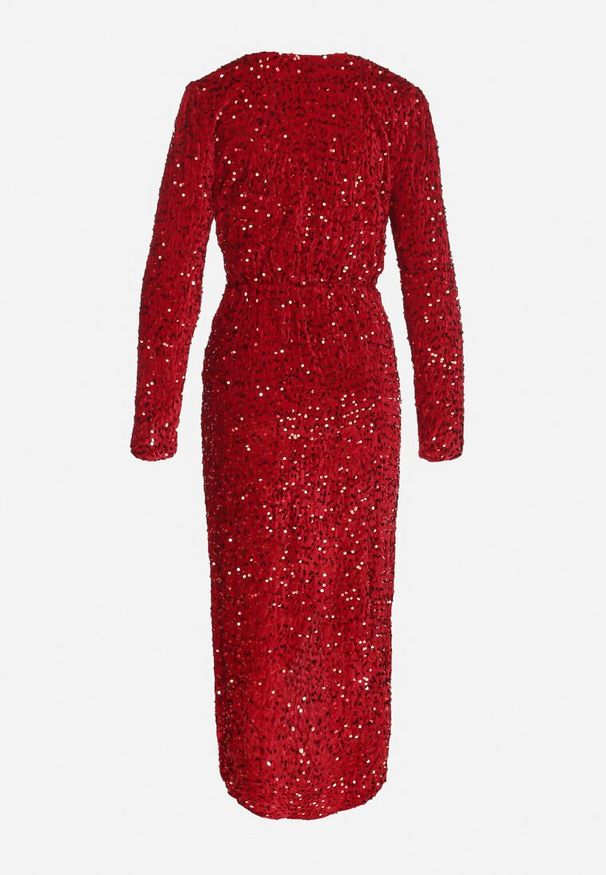 Born2be - Czerwona Dopasowana Cekinowa Sukienka z Kopertowym Dekoltem i Asymetrycznym Wycięciem Rinnalith. Okazja: na imprezę. Kolor: czerwony. Typ sukienki: kopertowe, asymetryczne. Styl: elegancki, klasyczny