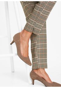 bonprix - Spodnie ze stretchem. Kolor: brązowy. Styl: klasyczny #3