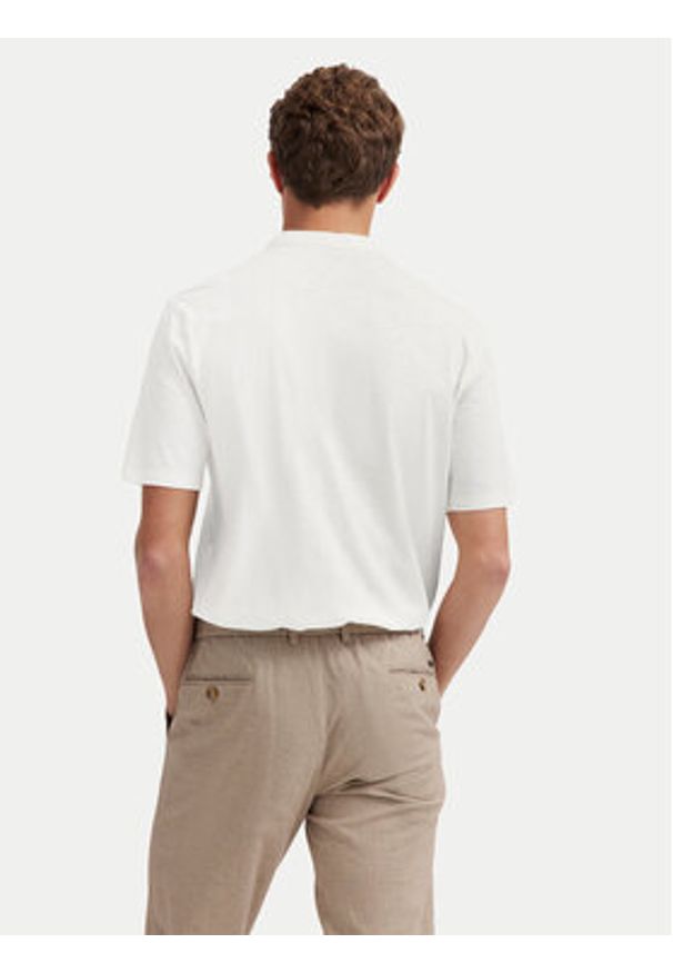 Bugatti Polo 8150-75021C Biały Regular Fit. Typ kołnierza: polo. Kolor: biały. Materiał: bawełna