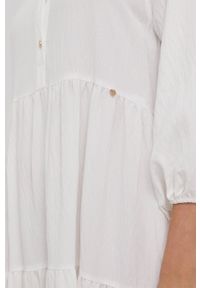 Nissa sukienka kolor biały midi rozkloszowana. Kolor: biały. Materiał: tkanina. Długość rękawa: raglanowy rękaw. Typ sukienki: rozkloszowane. Długość: midi