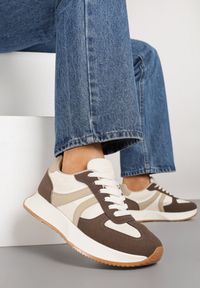 Renee - Brązowe Sneakersy z Geometrycznym Wzorem Velwettia. Okazja: na co dzień, na spacer. Zapięcie: sznurówki. Kolor: brązowy. Wzór: geometria. Sport: turystyka piesza #5