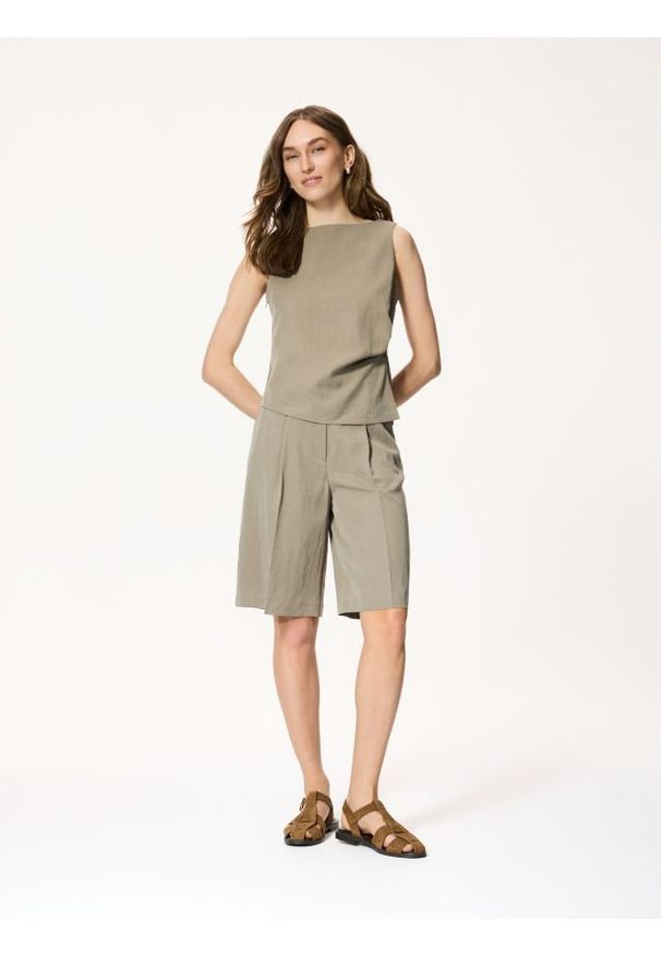Reserved - Bluzka z lyocellem - warm olive. Materiał: tkanina