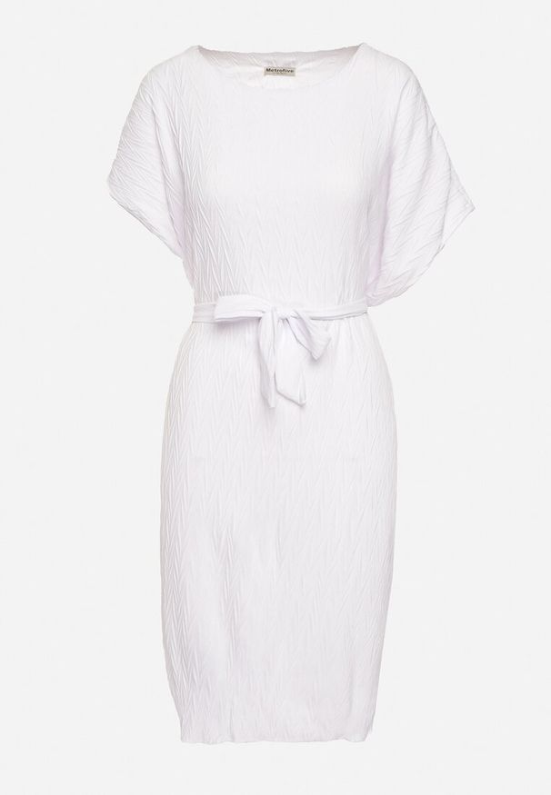 Born2be - Biała Sukienka pudełkowa z Materiałowym Paskiem Imoolia. Okazja: na co dzień. Kolor: biały. Materiał: materiał. Styl: casual, klasyczny