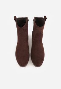 Renee - Brązowe Ażurowe Botki na Słupku Typu Kowbojki Iolerine. Okazja: na co dzień. Kolor: brązowy. Materiał: jeans. Wzór: ażurowy. Obcas: na słupku. Styl: casual #3