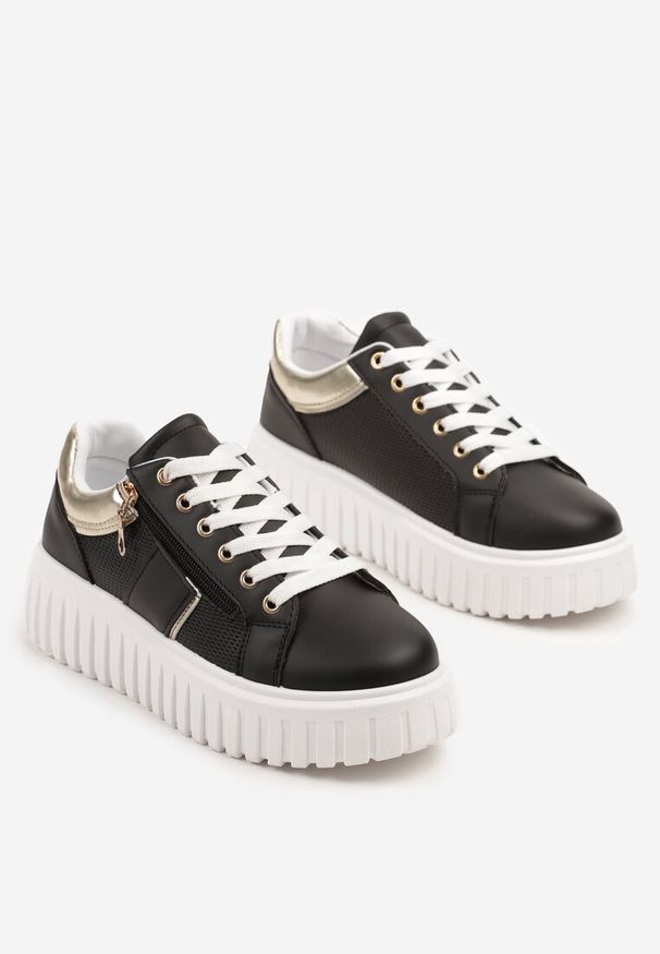 Born2be - Czarne Sneakersy na Grubej Podeszwie Ozdobione Suwakiem Elearice. Okazja: na co dzień. Kolor: czarny. Materiał: jeans. Wzór: aplikacja
