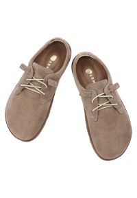 Półbuty damskie barefoot Armodo, cholewka ze skóry naturalnej o miękkiej matowej strukturze klasyczne sznurowanie zapewniające dobre dopasowanie oraz. Okazja: na co dzień. Zapięcie: sznurówki. Kolor: beżowy. Materiał: skóra. Szerokość cholewki: normalna. Styl: klasyczny #5