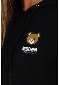 MOSCHINO Czarna bluza z kapturem. Typ kołnierza: kaptur. Kolor: czarny. Materiał: guma. Wzór: aplikacja #4