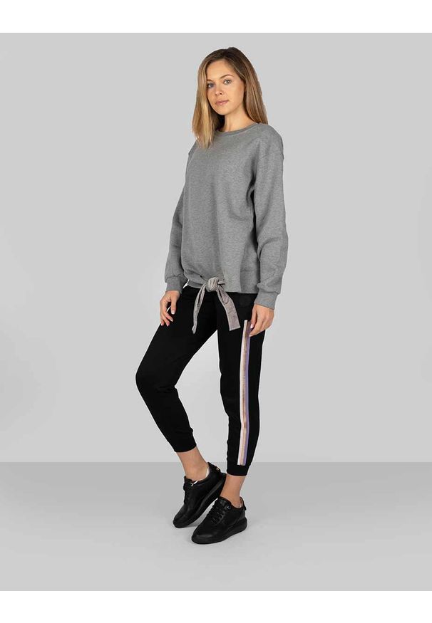 Trussardi Jeans - Trussardi Sport Spodnie. Okazja: na co dzień. Materiał: guma, bawełna. Wzór: aplikacja. Styl: sportowy