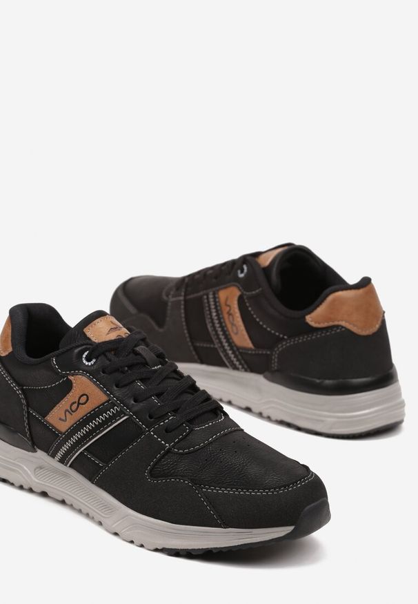 Born2be - Czarne Płaskie Buty Sportowe Sneakersy Ozdobione Przeszyciami Evilia. Nosek buta: okrągły. Kolor: czarny. Materiał: bawełna. Wzór: aplikacja