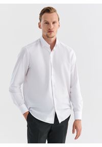 Pako Lorente - PAKO LORENTE – Koszula męska w kolorze białym P000B-1X-057-B-R. Typ kołnierza: kołnierzyk klasyczny. Kolor: biały. Materiał: bawełna. Długość rękawa: długi rękaw. Długość: długie. Wzór: gładki. Styl: klasyczny, elegancki #9