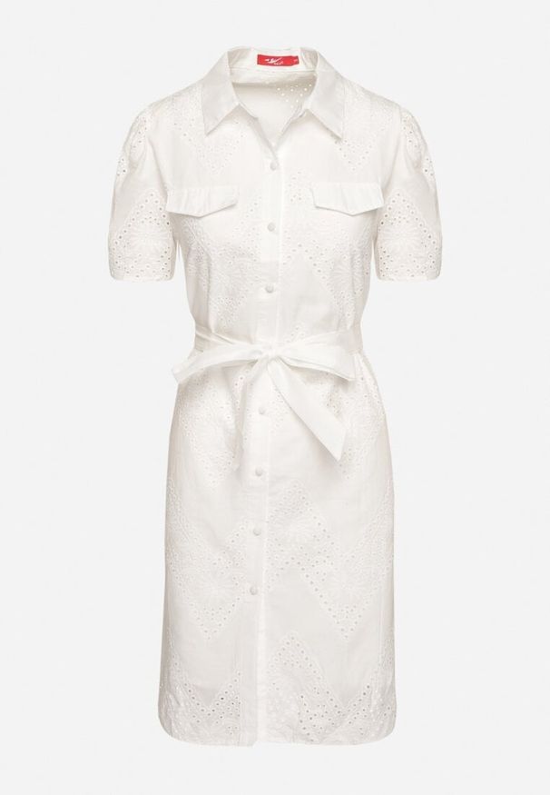 Born2be - Biała Haftowana Sukienka z Bawełny z Paskiem Elearotea. Okazja: na co dzień. Kolor: biały. Materiał: bawełna. Długość rękawa: krótki rękaw. Wzór: haft. Typ sukienki: koszulowe. Styl: casual