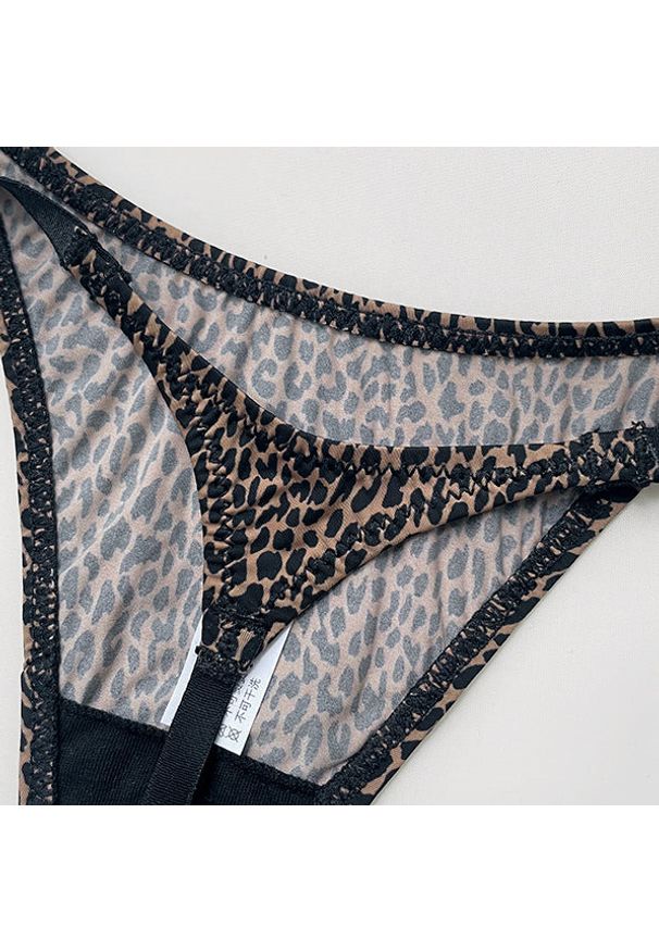 Intica - Stringi biodrówki z delikatnych materiałów niewidoczne pod ubraniem Viole. Kolor: różowy. Materiał: materiał