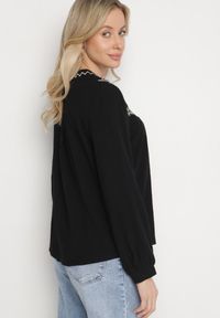 Born2be - Czarna Koszula z Bawełny w Stylu Boho Zdobiona Haftem Gonilwen. Okazja: na co dzień. Typ kołnierza: kołnierzyk stójkowy. Kolor: czarny. Materiał: bawełna. Wzór: aplikacja, haft. Styl: boho #7