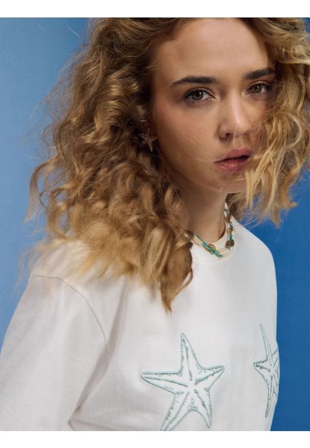 Sinsay - Naszyjnik z muszlami na sznurku - wielobarwny