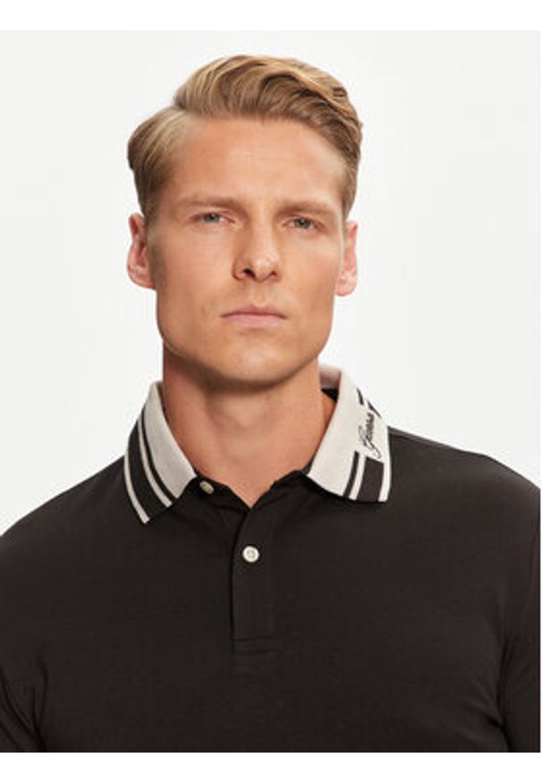 Guess Polo M4BP66 J1314 Czarny Regular Fit. Typ kołnierza: polo. Kolor: czarny. Materiał: bawełna