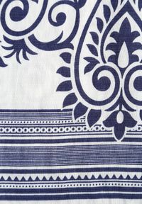 Born2be - Granatowa Wiskozowa Bluzka z Etnicznym Wzorem Melloshell. Okazja: na co dzień. Kolor: niebieski. Materiał: wiskoza. Styl: elegancki, casual #7