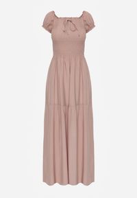 Renee - Beżowa Sukienka z Wiskozy w Stylu Hiszpanki Ozdobiona Marszczeniem Jenalena. Okazja: na co dzień. Typ kołnierza: dekolt hiszpanka. Kolor: beżowy. Materiał: wiskoza. Wzór: aplikacja. Typ sukienki: z odkrytymi ramionami. Styl: casual #8