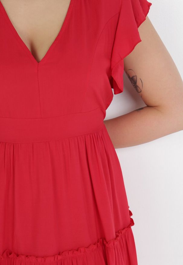 Born2be - Czerwona Sukienka Callirea. Okazja: na co dzień. Typ kołnierza: kołnierz z falbankami. Kolor: czerwony. Sezon: lato. Typ sukienki: proste. Styl: casual. Długość: mini