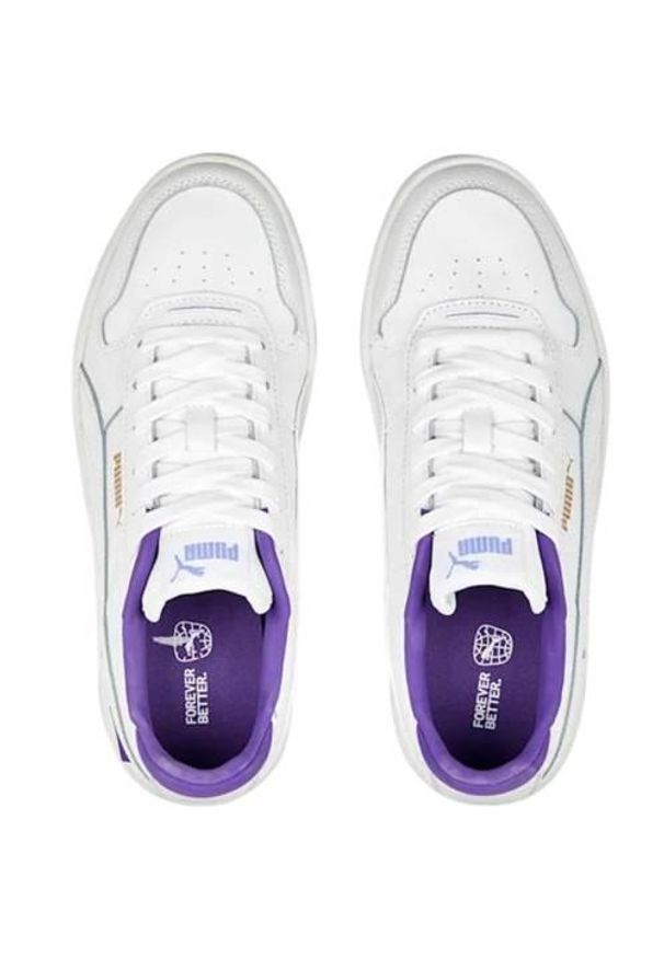 Buty do chodzenia damskie Puma Carina Street. Zapięcie: sznurówki. Kolor: biały. Materiał: guma, skóra, tkanina. Szerokość cholewki: normalna. Sport: turystyka piesza