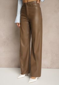 Renee - Jasnobrązowe Szerokie Spodnie High Waist z Imitacji Skóry Curbelo. Stan: podwyższony. Kolor: brązowy. Materiał: skóra #3