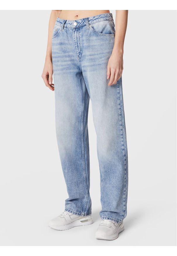 Calvin Klein Jeans Jeansy J20J220249 Niebieski Relaxed Fit. Kolor: niebieski