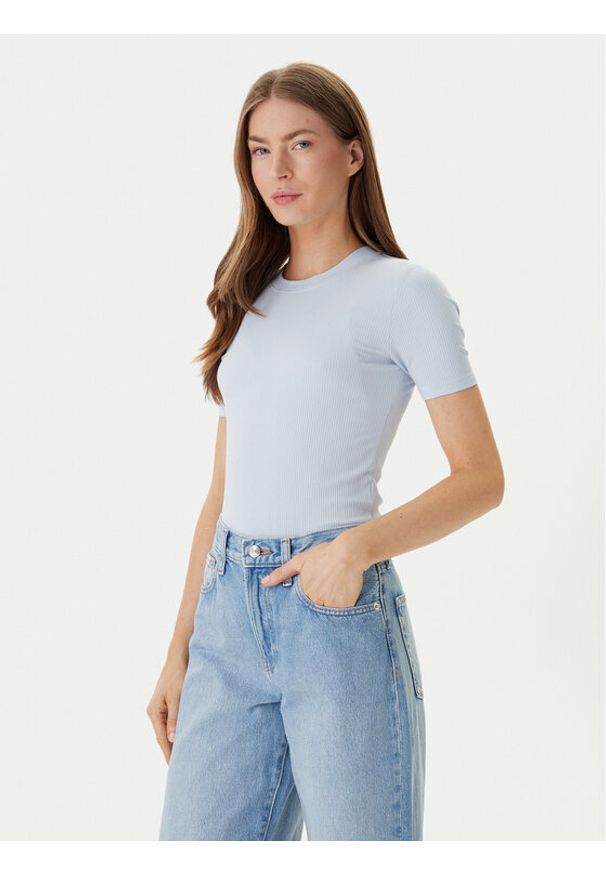 Calvin Klein T-Shirt LV044D246G Błękitny Slim Fit. Kolor: niebieski